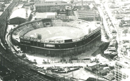 1950年:「大阪球場」竣工